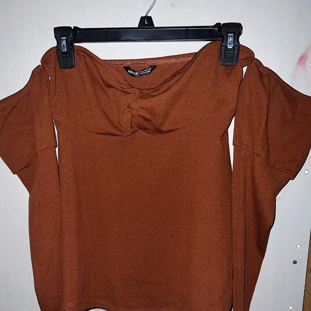 Blouse with long sleeves, bare shoulders, size 6
